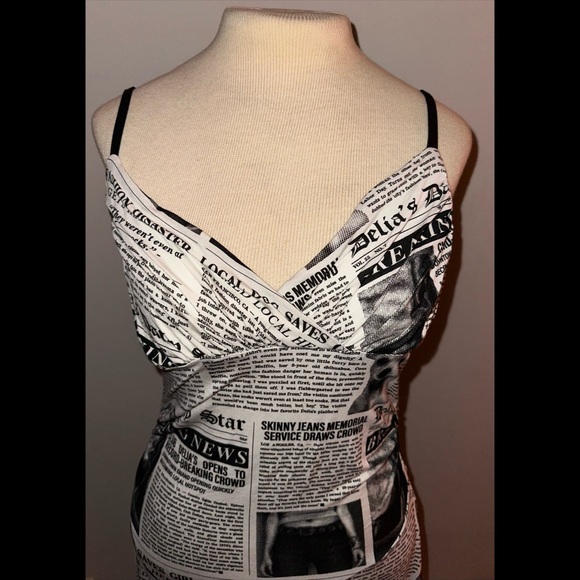 Delia’s Dolls Kill ‘BREAKING NEWS’ Newspaper Dress NWT L - Picture 5 of 10